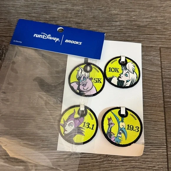 Brooks Run Disney Halloween 2025 Ursula men Purple size 9.5 New in box ghost 17 - Picture 5 of 5